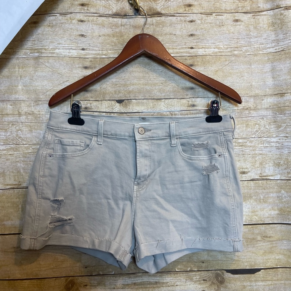 Old navy boyfriend mid rise shorts 🛍